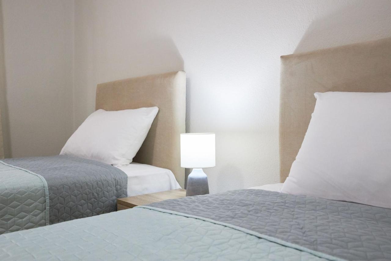 Pearl Apartments Ofrínion エクステリア 写真