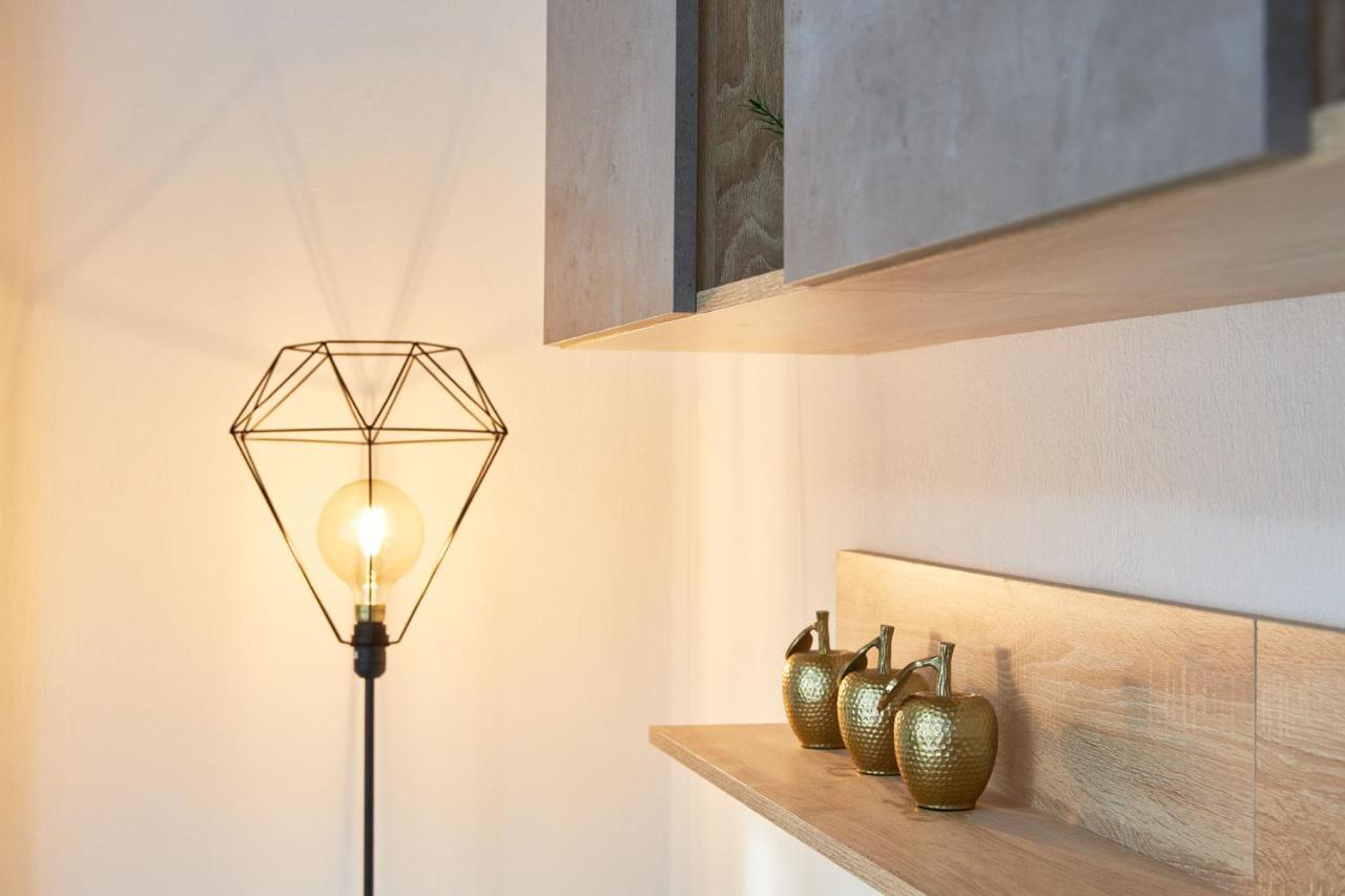 Pearl Apartments Ofrínion エクステリア 写真