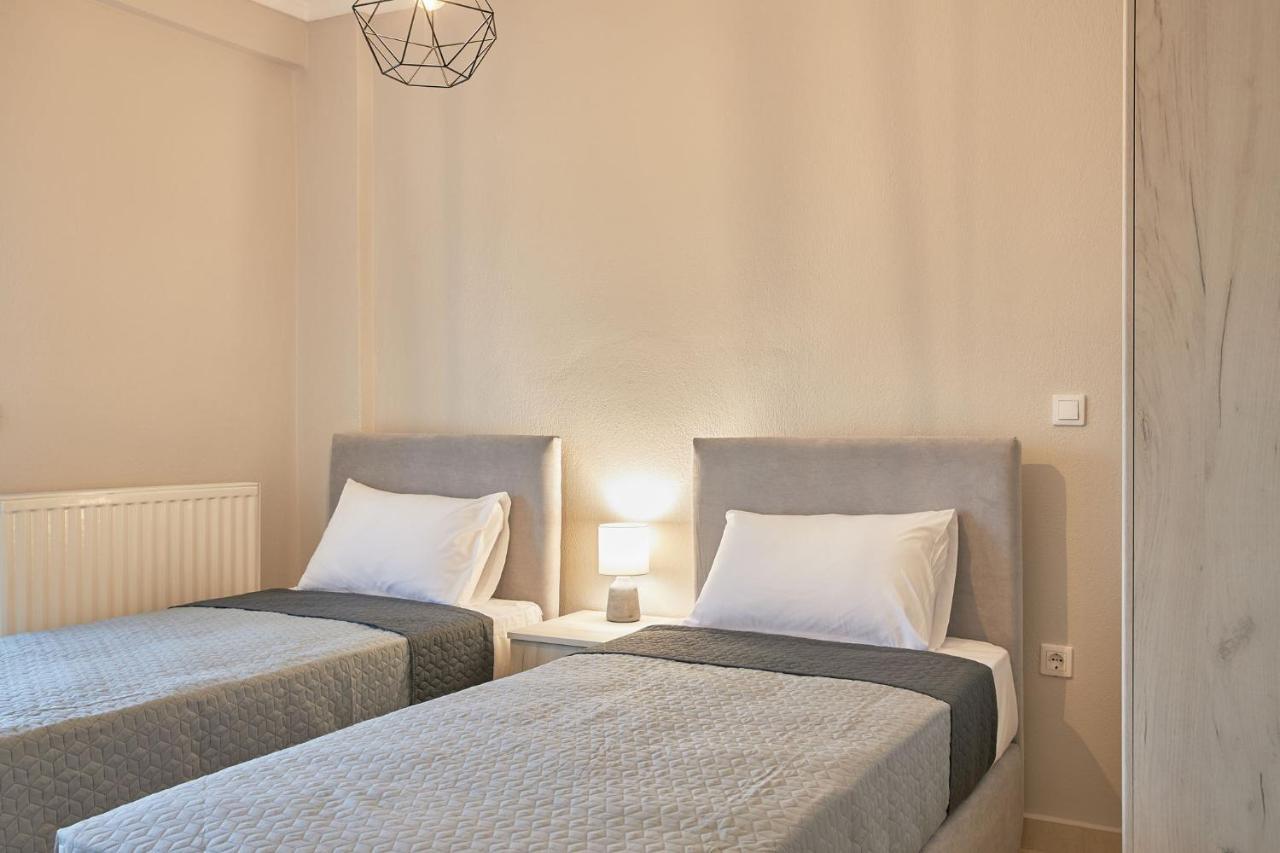 Pearl Apartments Ofrínion エクステリア 写真