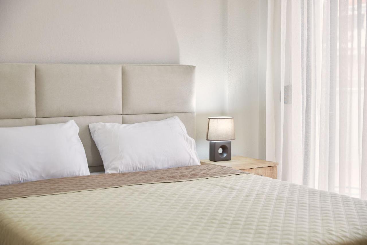 Pearl Apartments Ofrínion エクステリア 写真